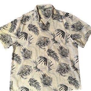 Tommy Bahama men’s extra large button-up shirt.